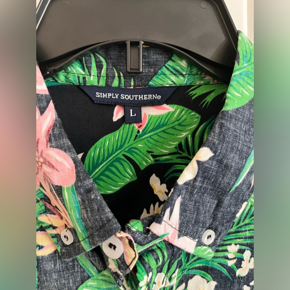 NWT Simply Southern Mens Short Sleeve Button Shirt Floral Hawaiian Beachy Size L - Picture 3 of 11